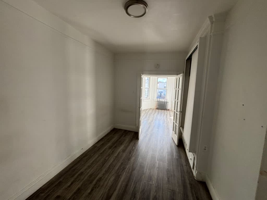 72 Rose Ave – photo 2
