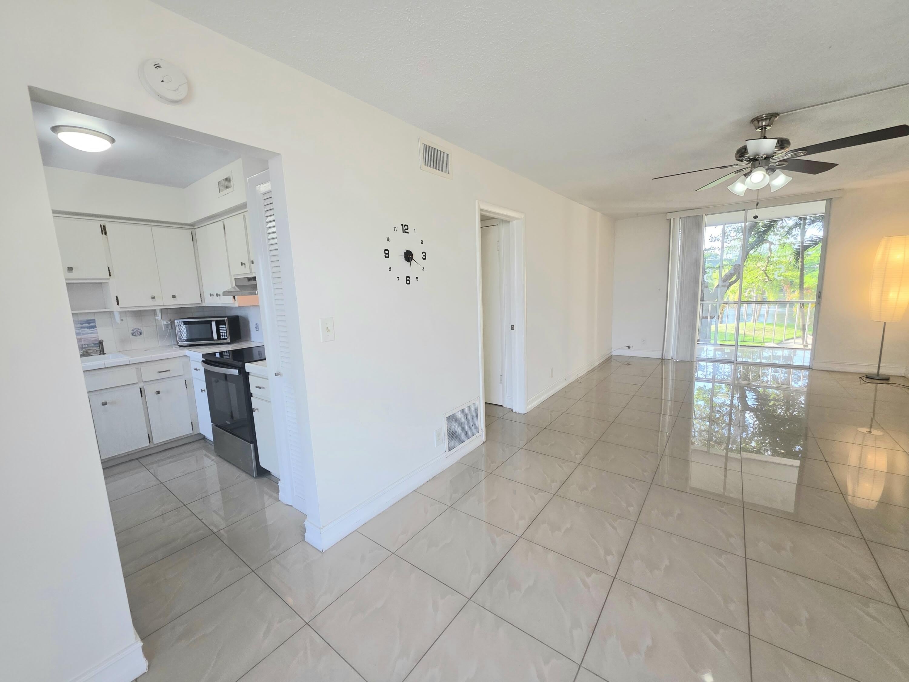 777 SE 2nd Avenue – photo 2