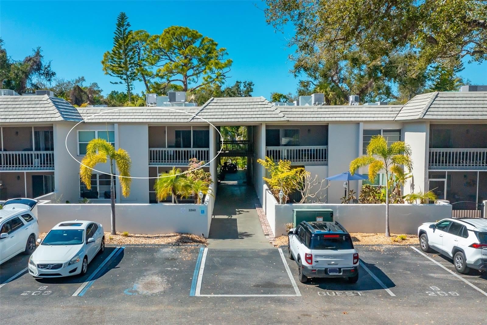 3360 S OSPREY Avenue – photo 1