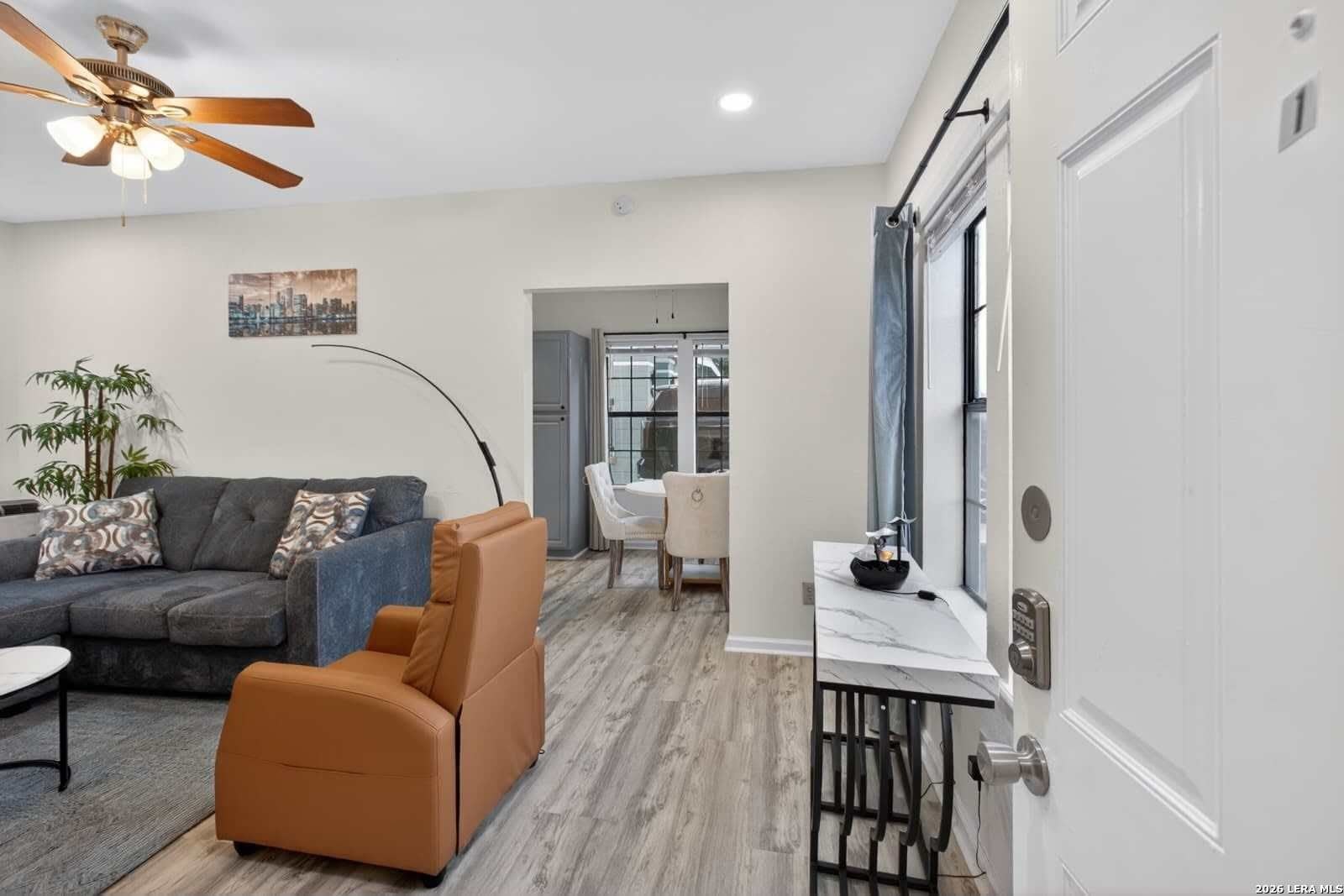 902 W Craig – photo 5
