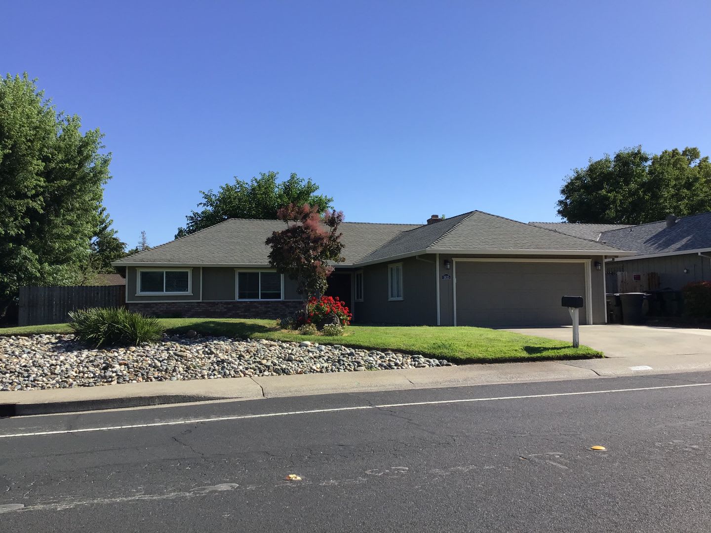 Roseville 3 bedroom – photo 1