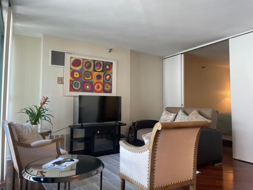 480 North McClurg Ct. – photo 3
