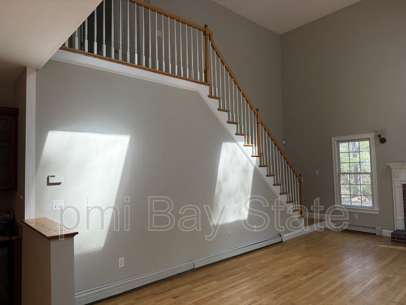 164 South St – photo 4