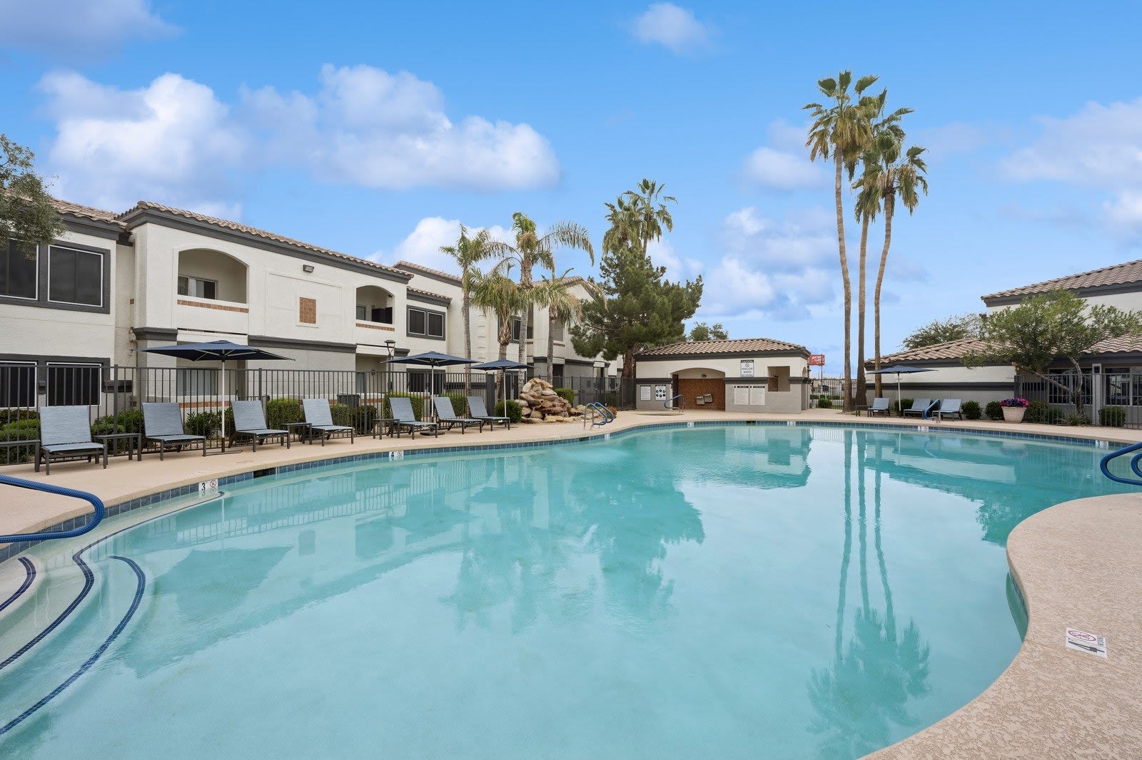 2150 Apartments – photo 5