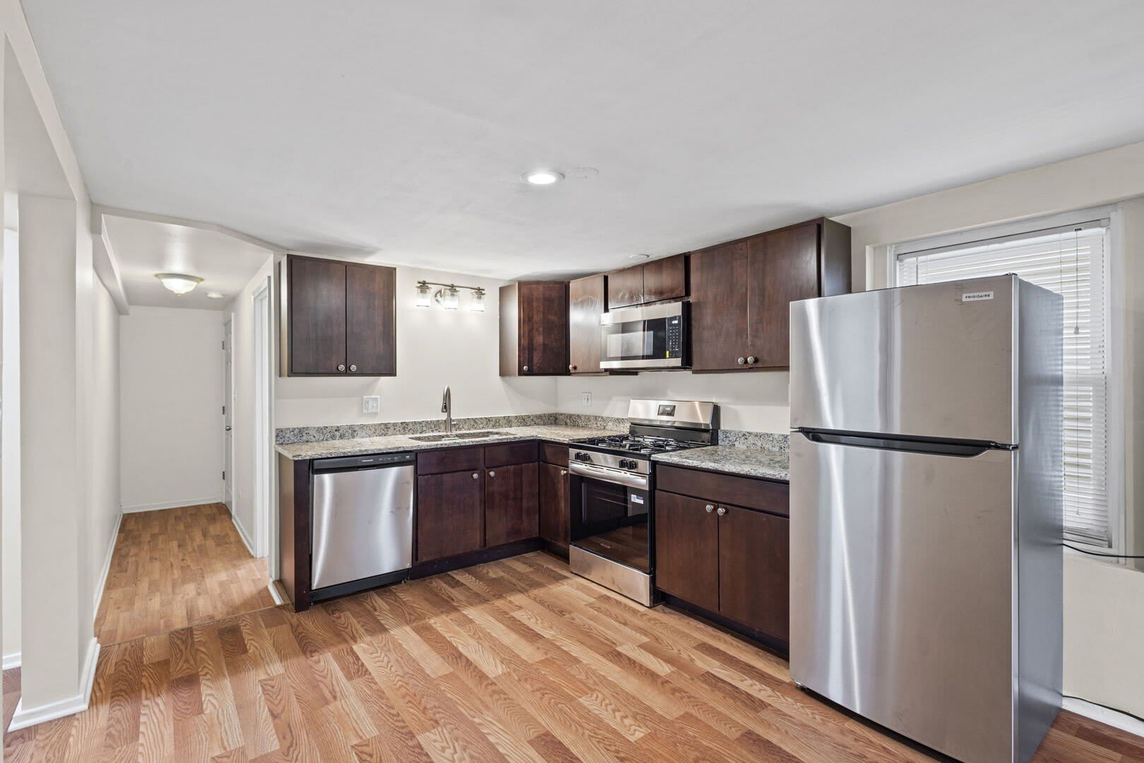 2710 W Fletcher Street – photo 5