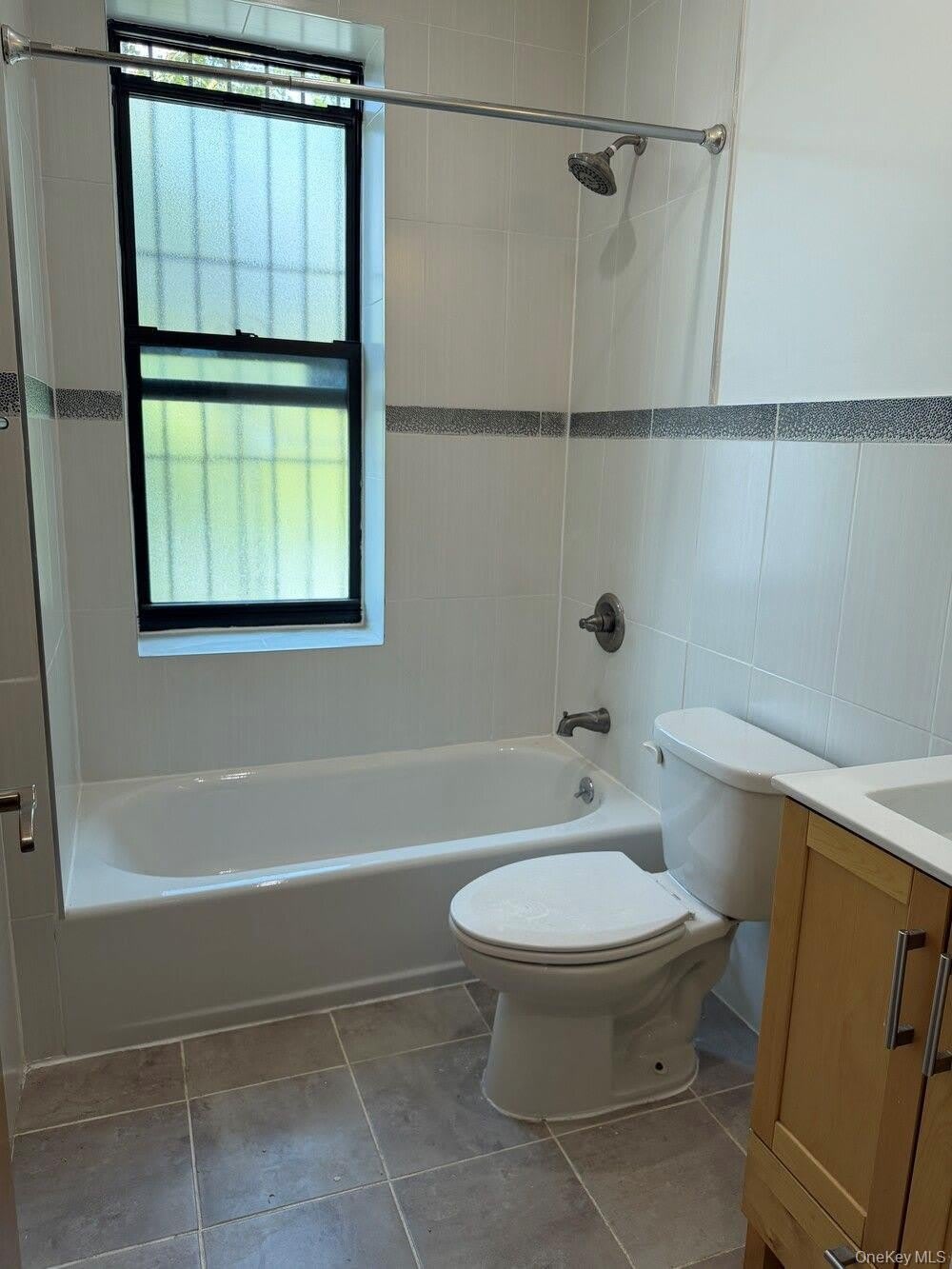 906 GERARD Avenue – photo 4