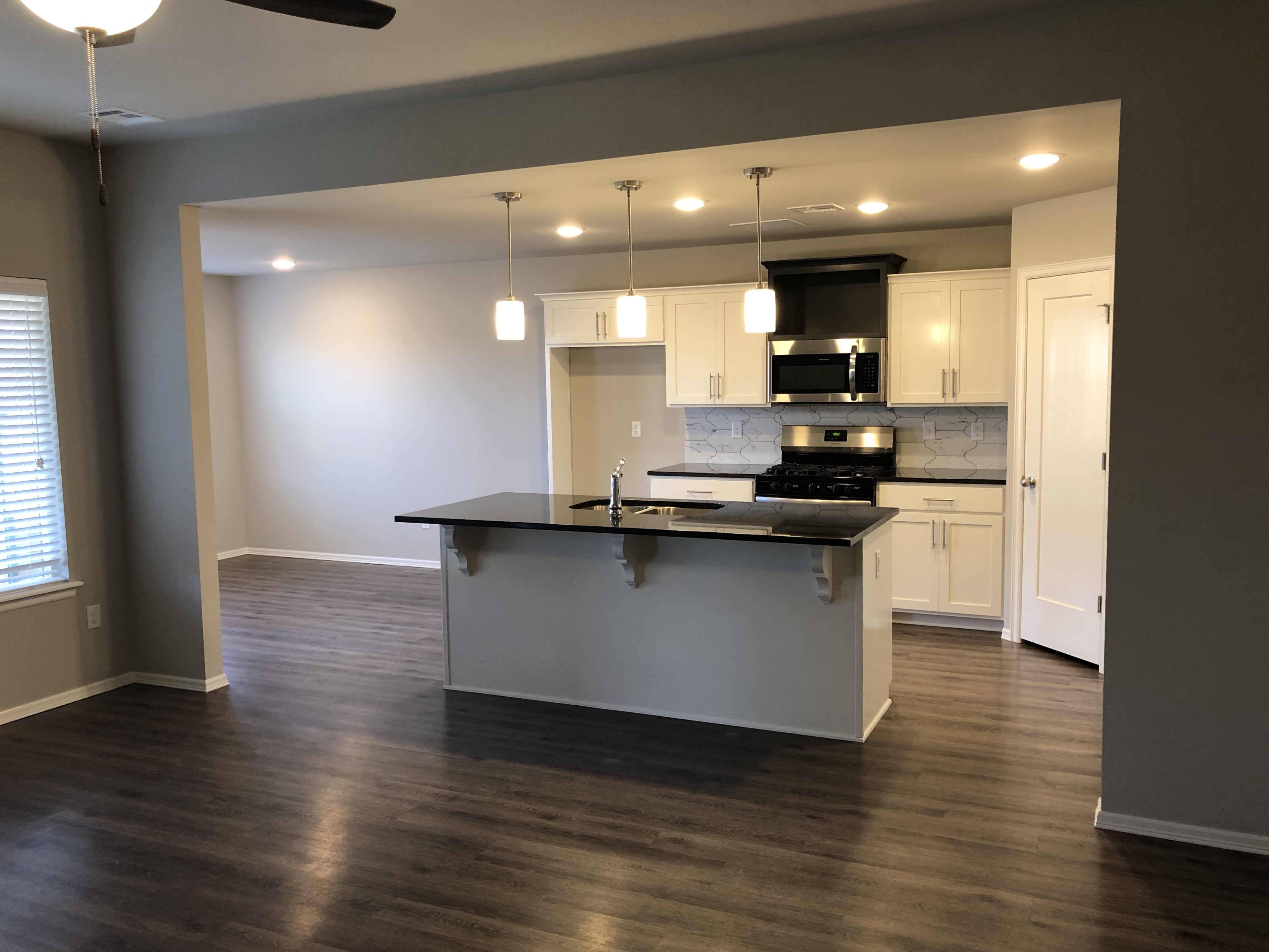 14310 S New Haven Ave – photo 4