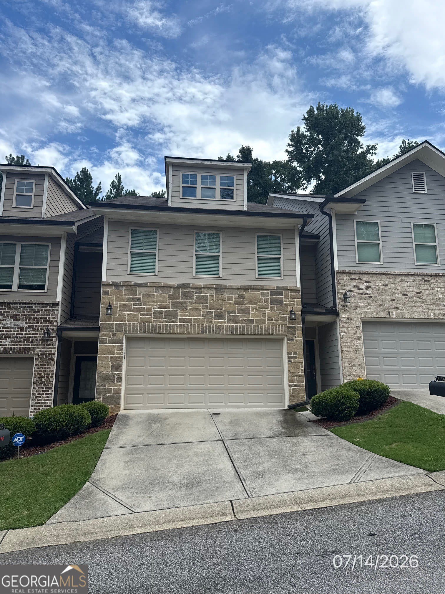 428 MULBERRY ROW SE – photo 1