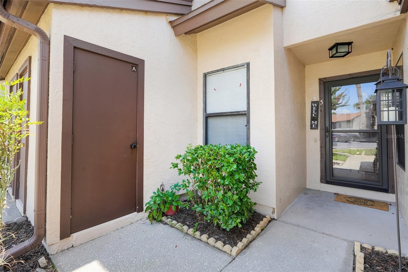3112 S SEMORAN Boulevard – photo 3