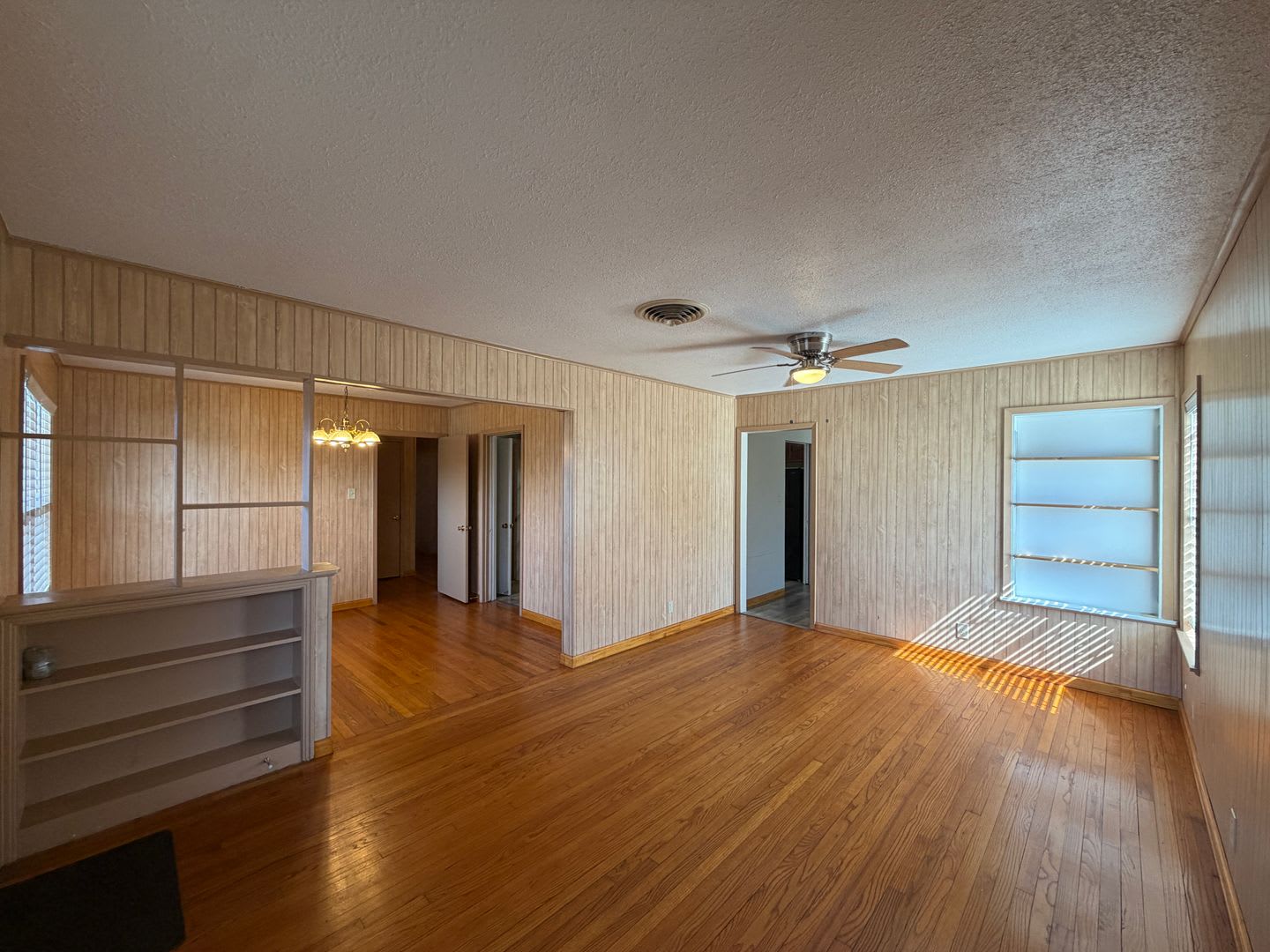 3 BEDROOM 2 BATH IN COLLIER PARK – photo 3