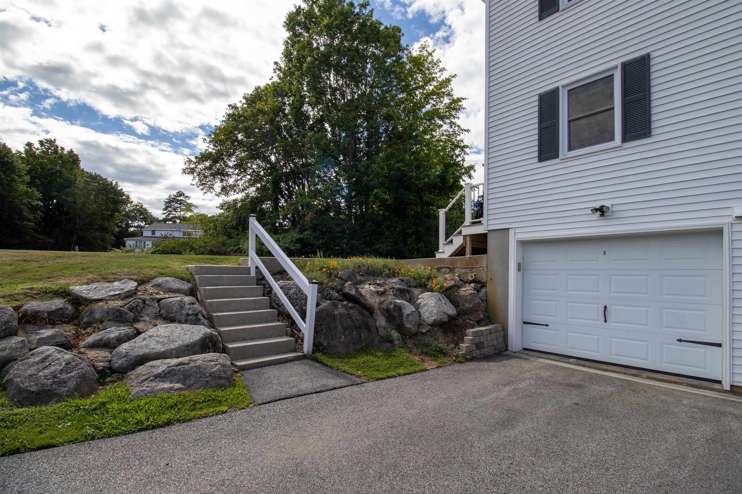 12 Sanderson Road – photo 2