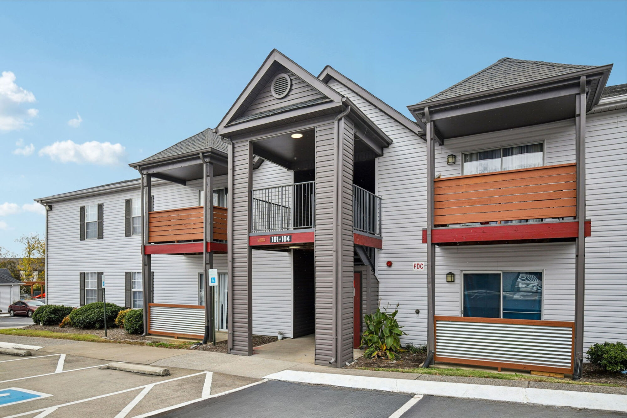 18 Thirty Apartments – photo 1