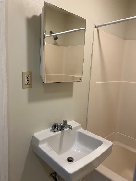 313 Huntington Ave – photo 5