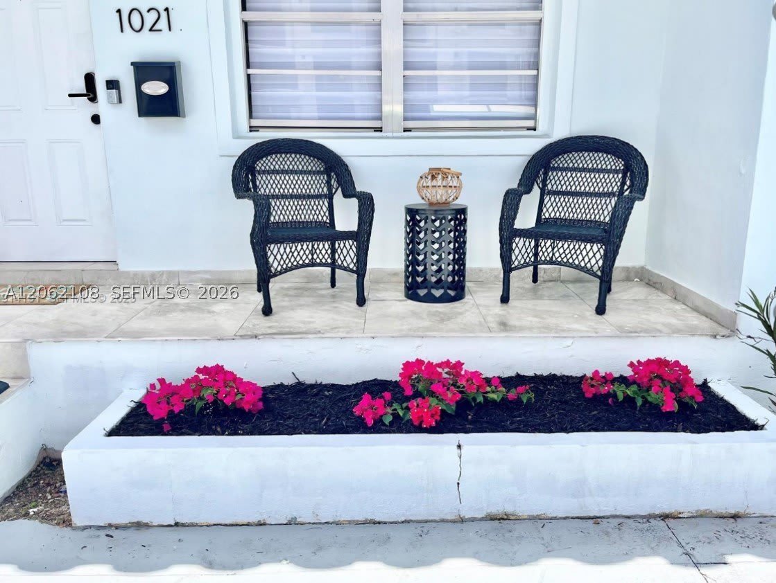 1021 NW 37th Ave – photo 2