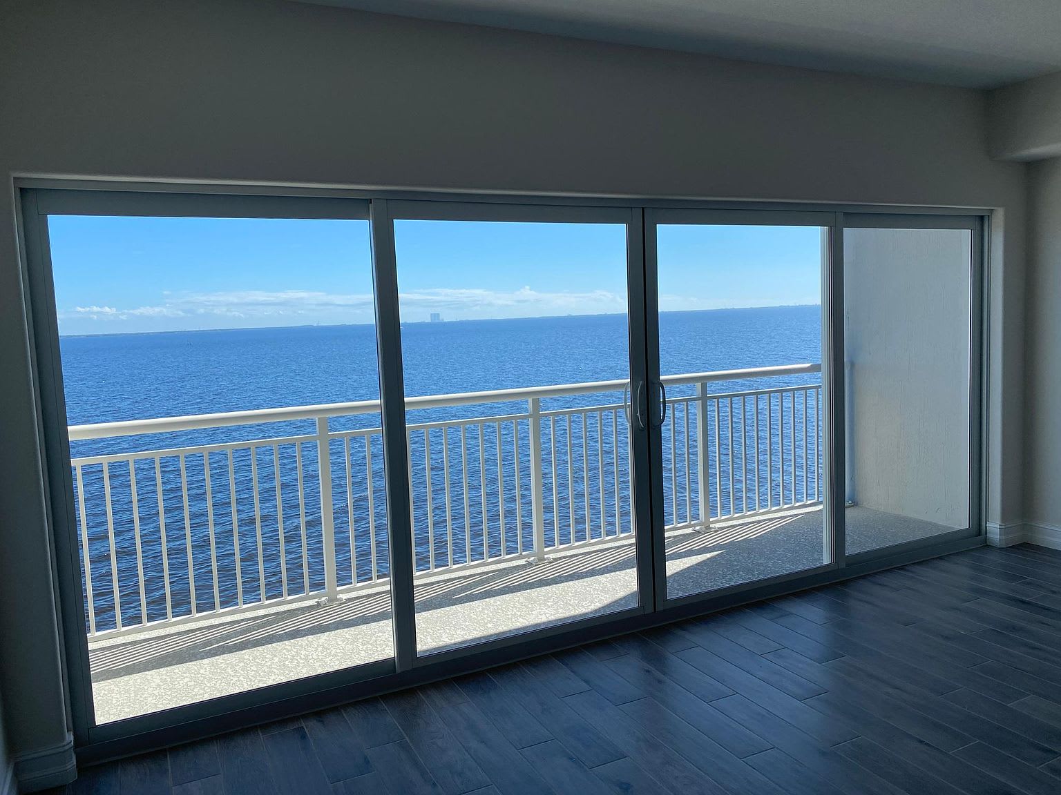 1825 Riverside Drive – photo 2