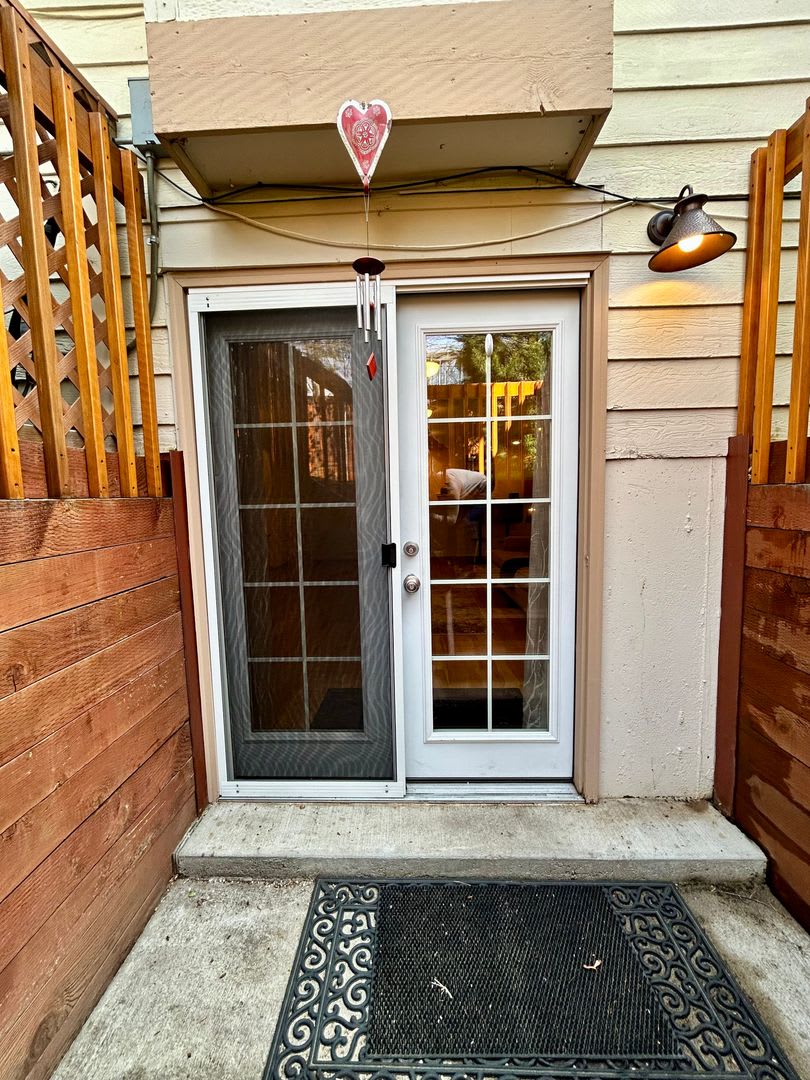 Spacious Garden-level Condo with Kitchenette in North Boulder – photo 1