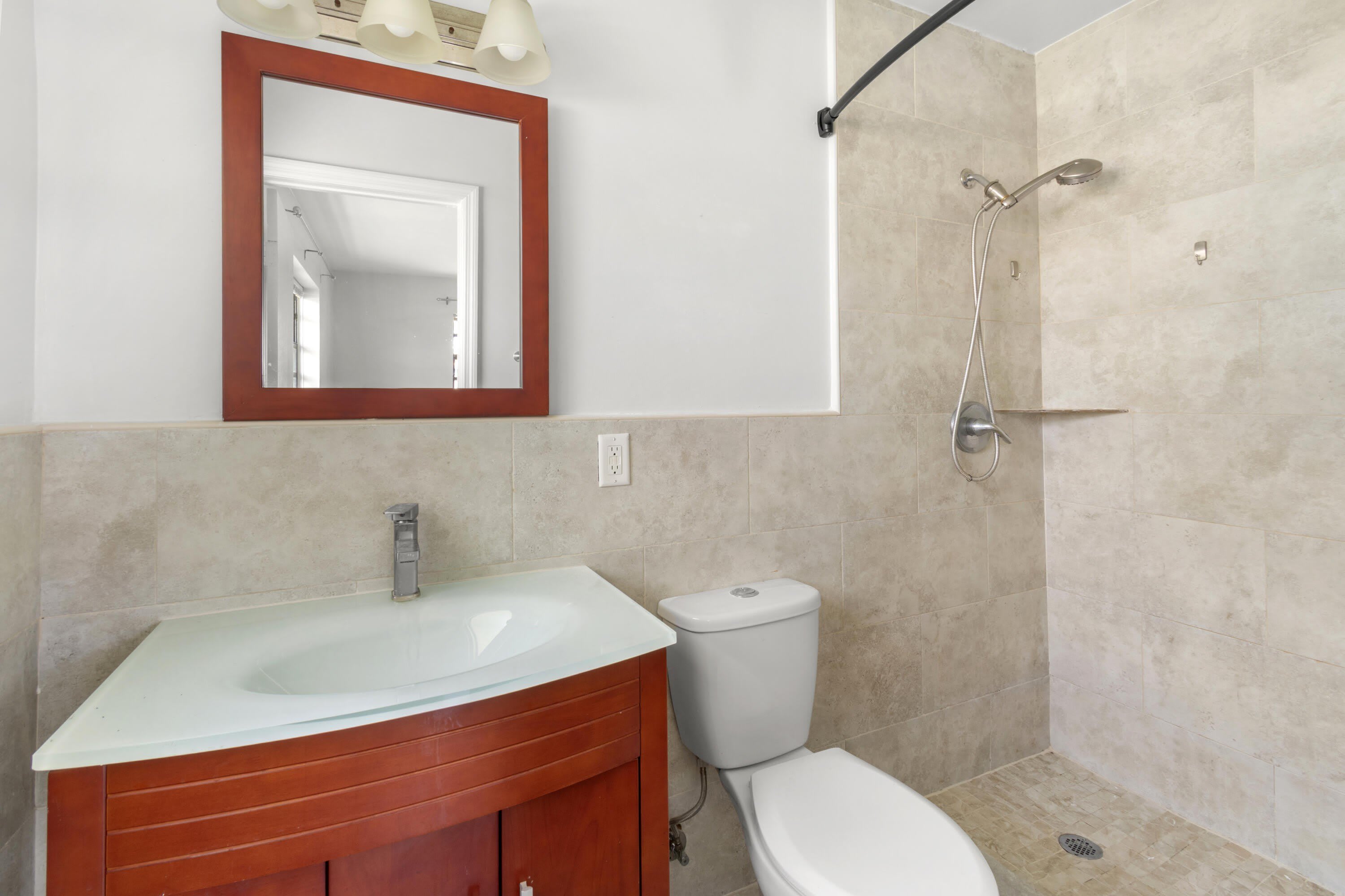477 NE 35th Street – photo 5