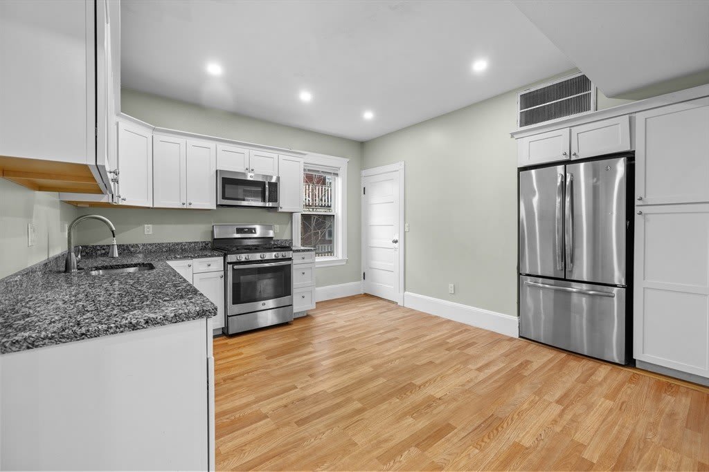25 Howes St. 3 – photo 1
