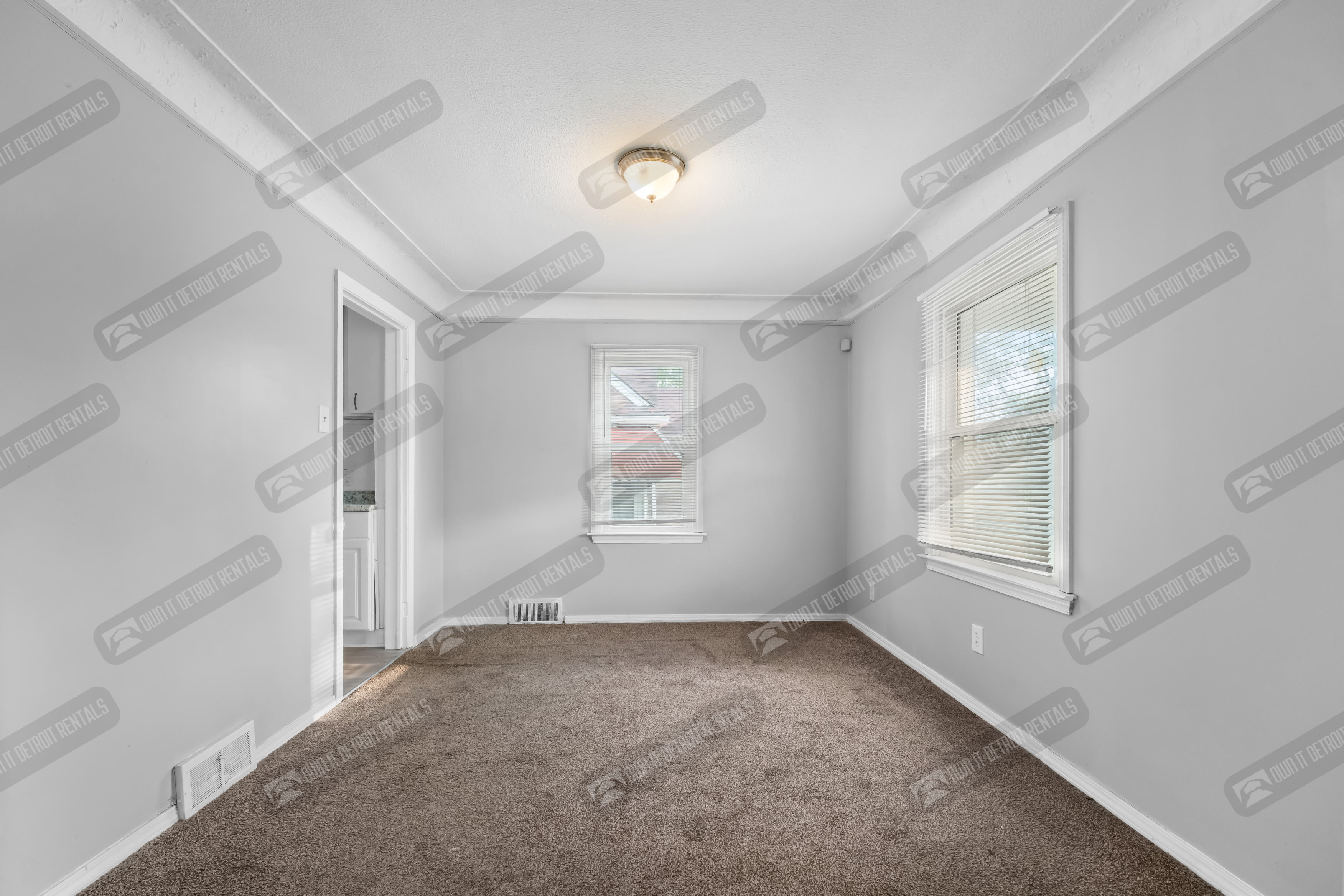 19214 Sunset St – photo 5