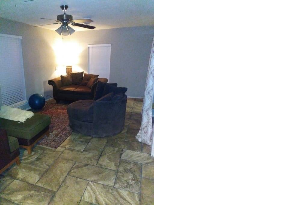 1102 Echo Lane – photo 1