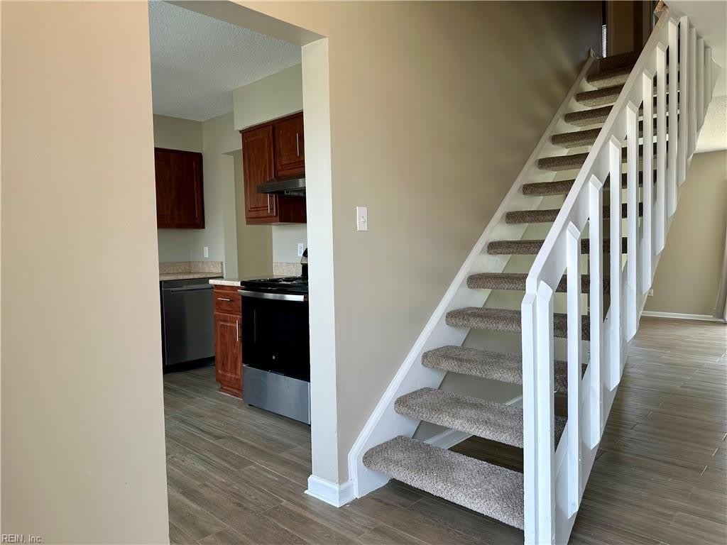 3845 Tiffany Lane – photo 5