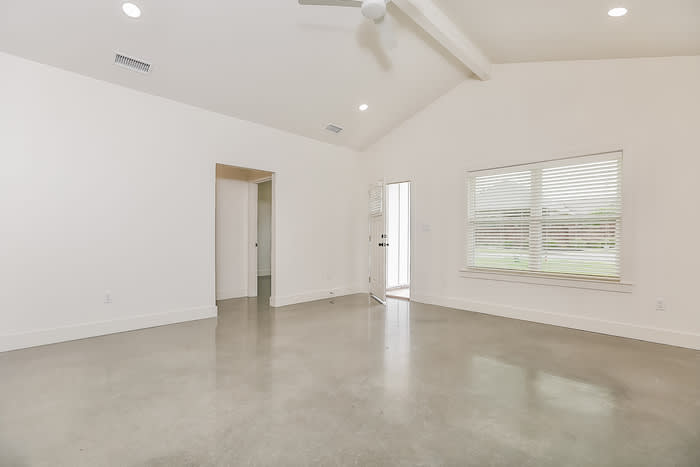 16220 Lamarche Drive – photo 3