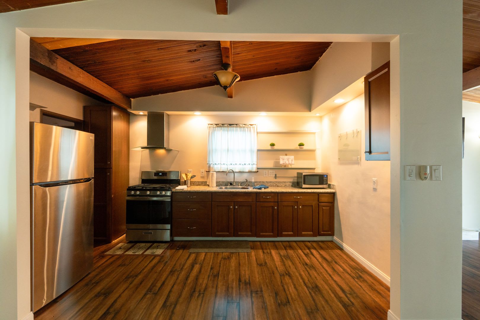 Beautiful & Spacious 3Bedroom / 1.5Bath in West Covina – photo 3