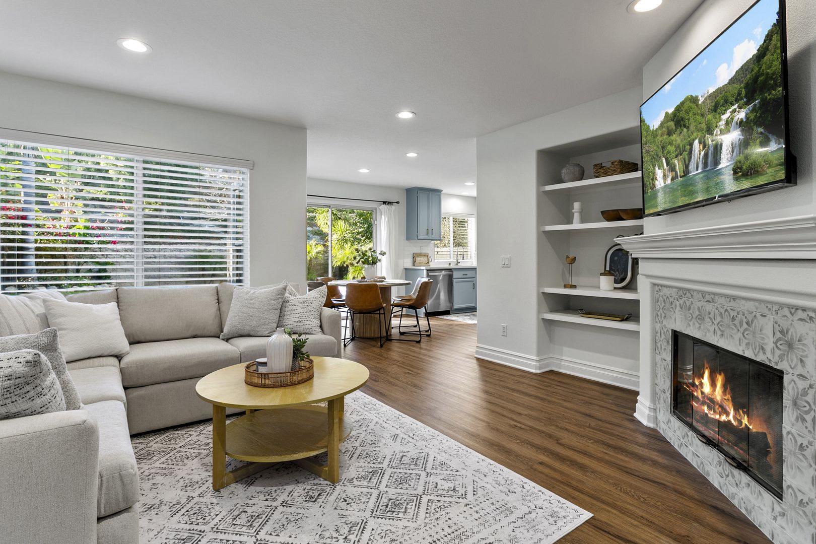 Stunning Aliso Viejo Pool Home 4 Bedroom – photo 2