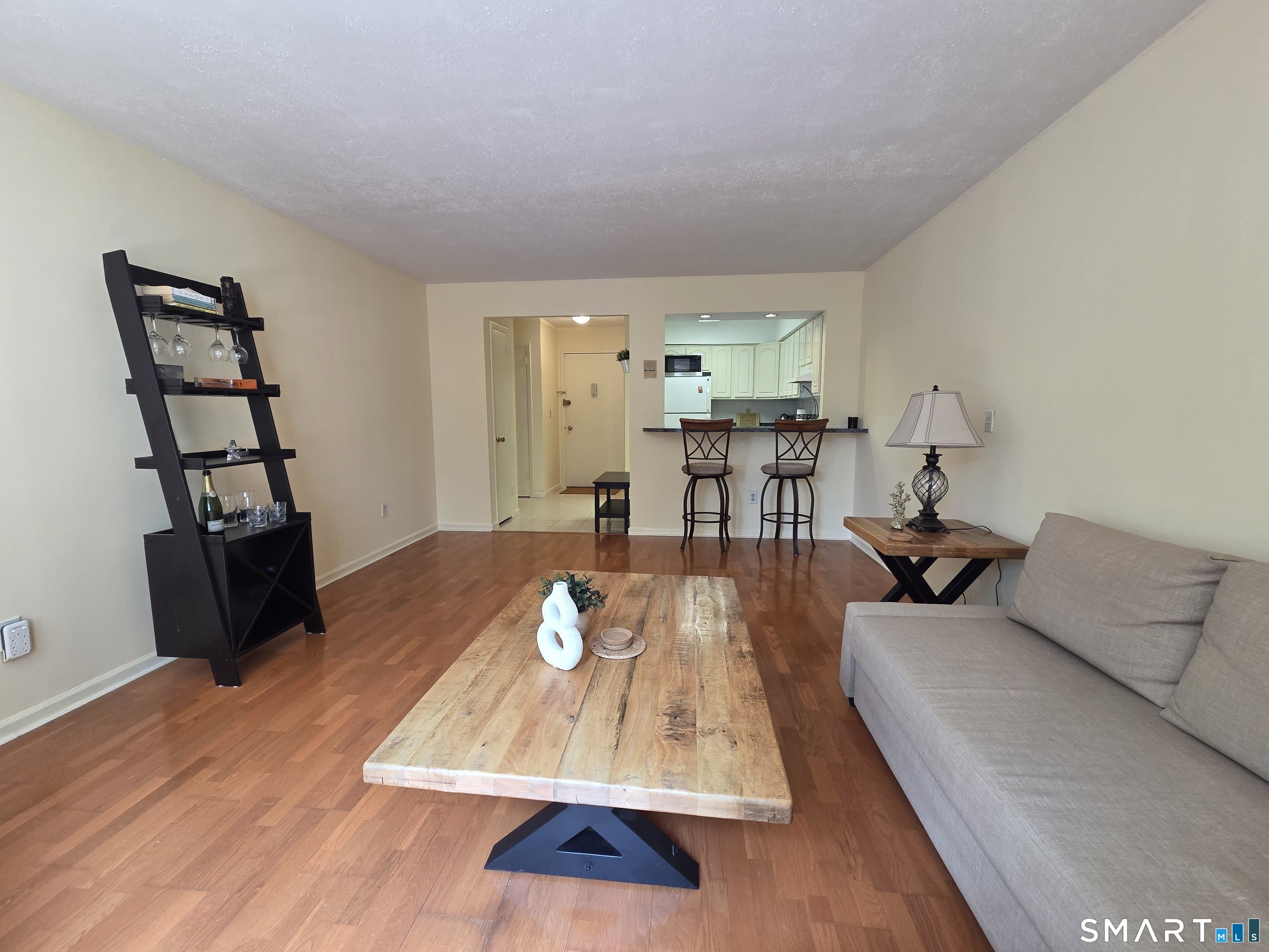 1525 E Putnam Avenue – photo 5