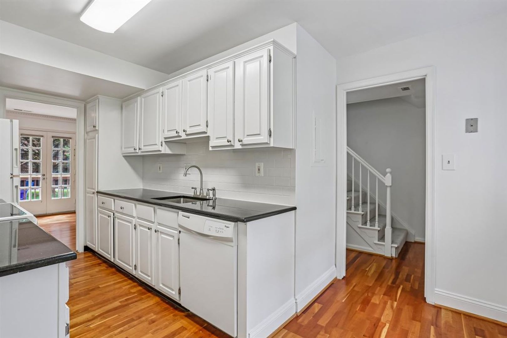 Great 2BR 2BA in Highly Sought Kenwood Forest Community near Downtown Bethesda – photo 5