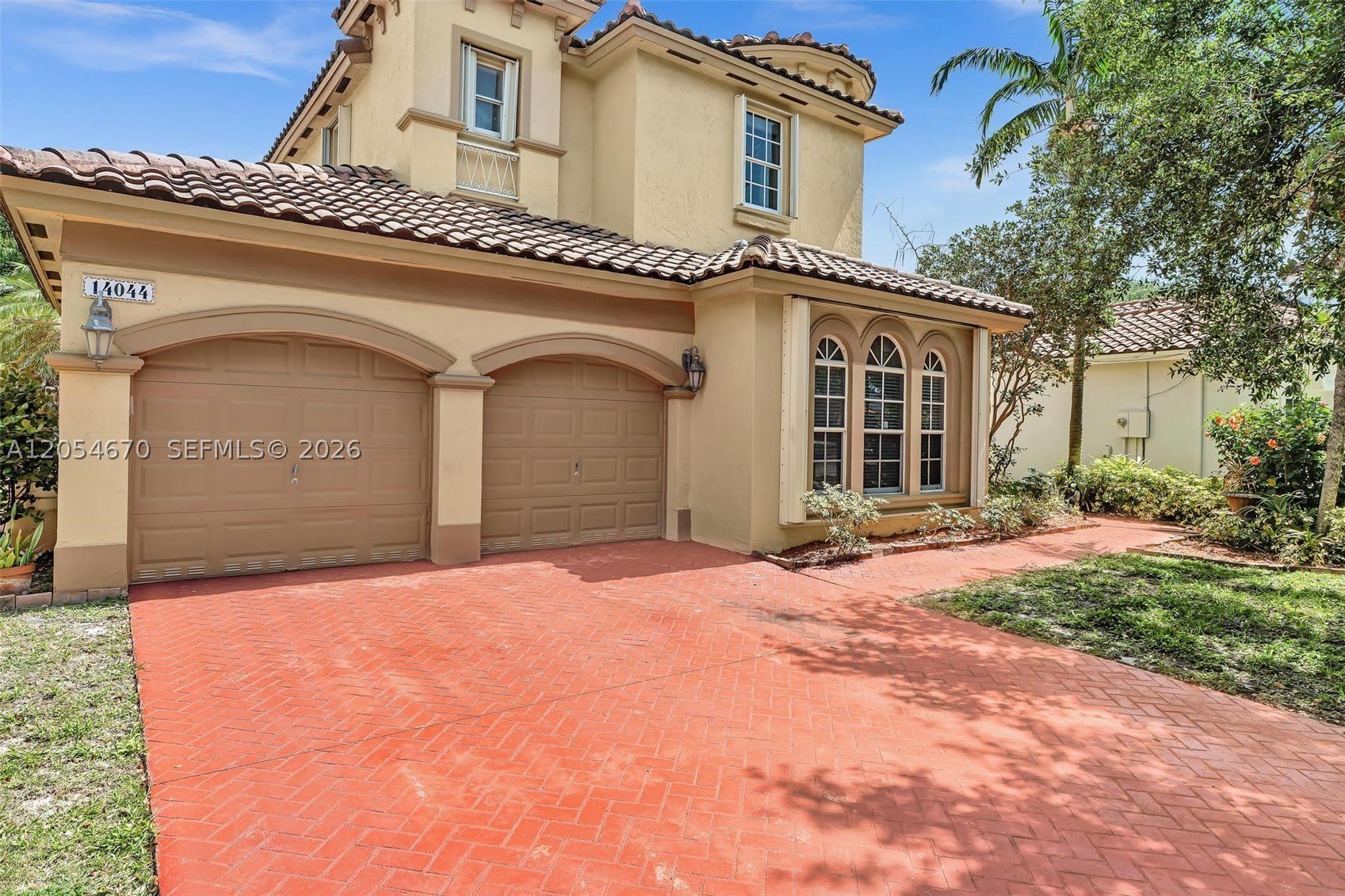 14044 SW 54th St – photo 1