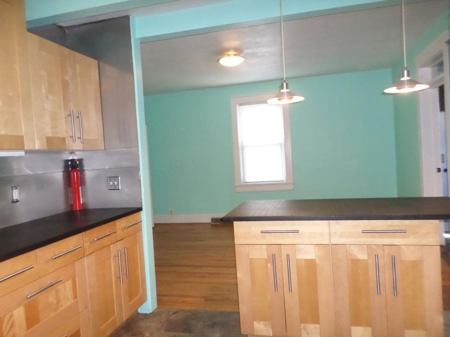 3 Bedroom 1.5 Bath House – photo 3
