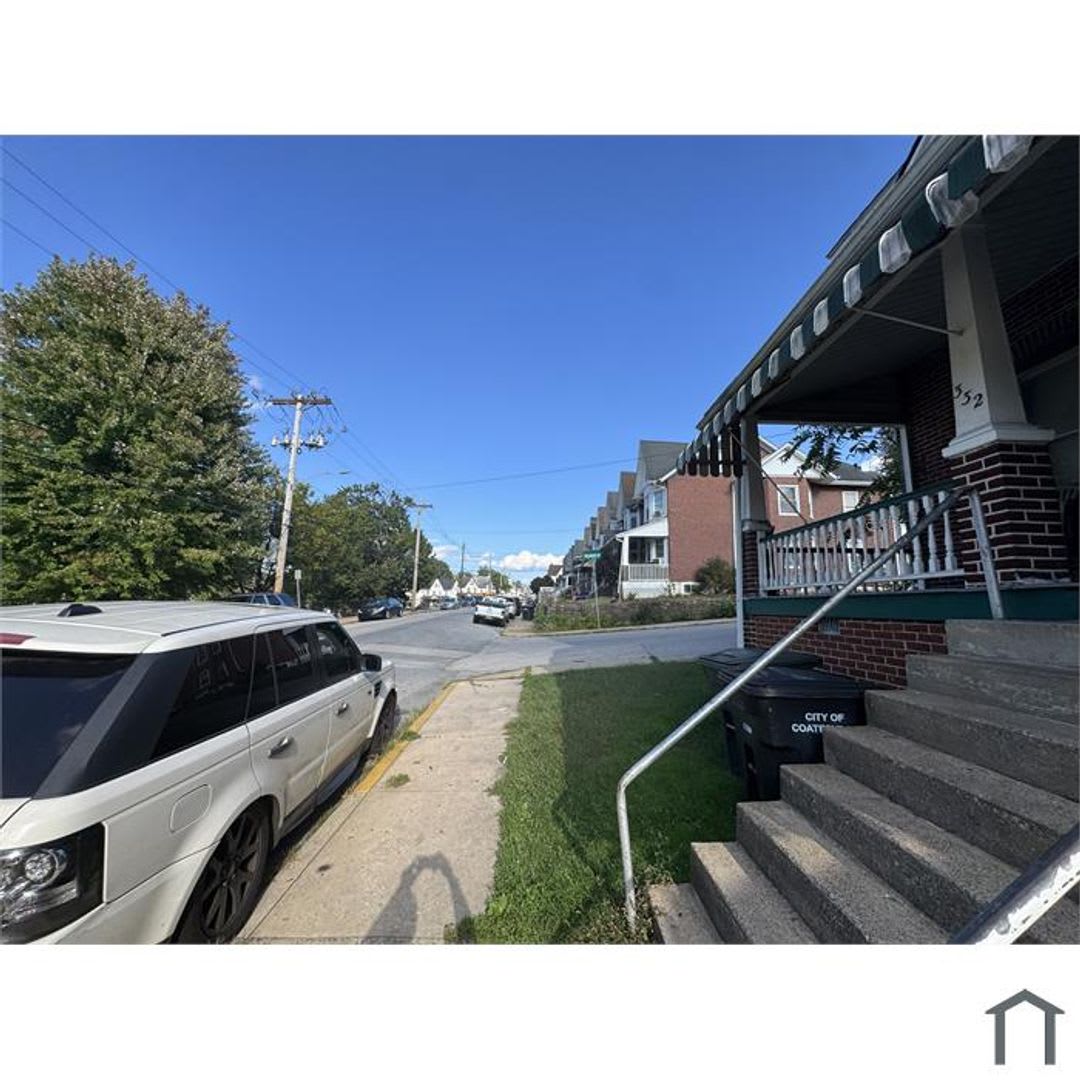 330 Walnut St – photo 3