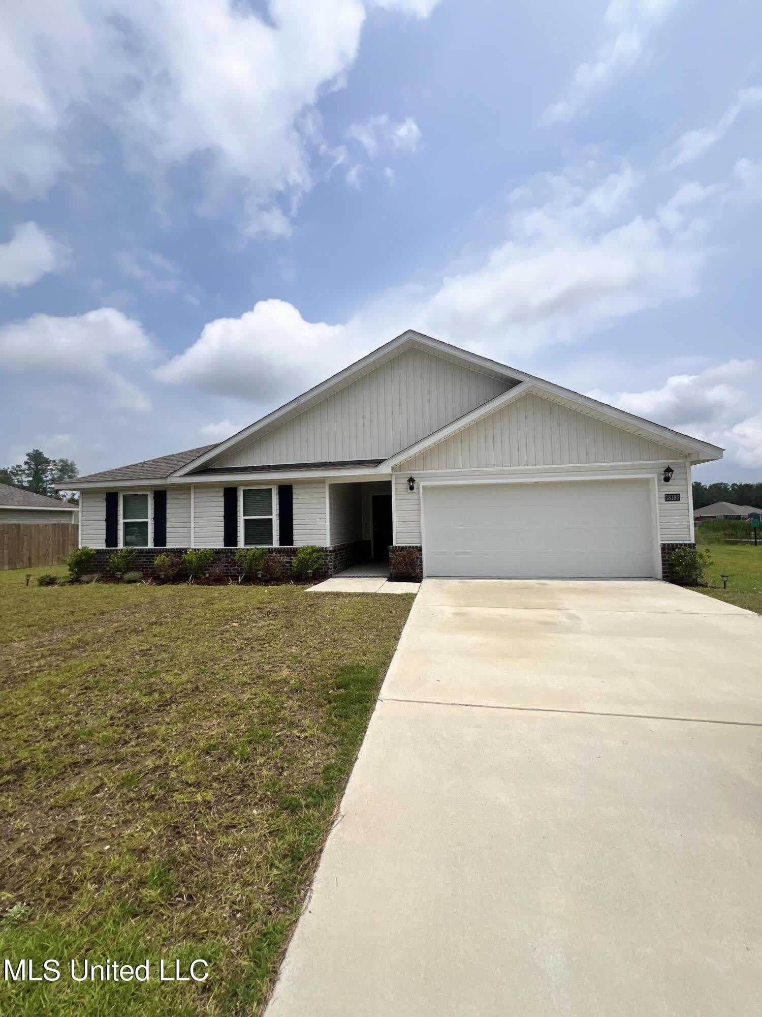 18186 Southern Magnolia Cove – photo 1