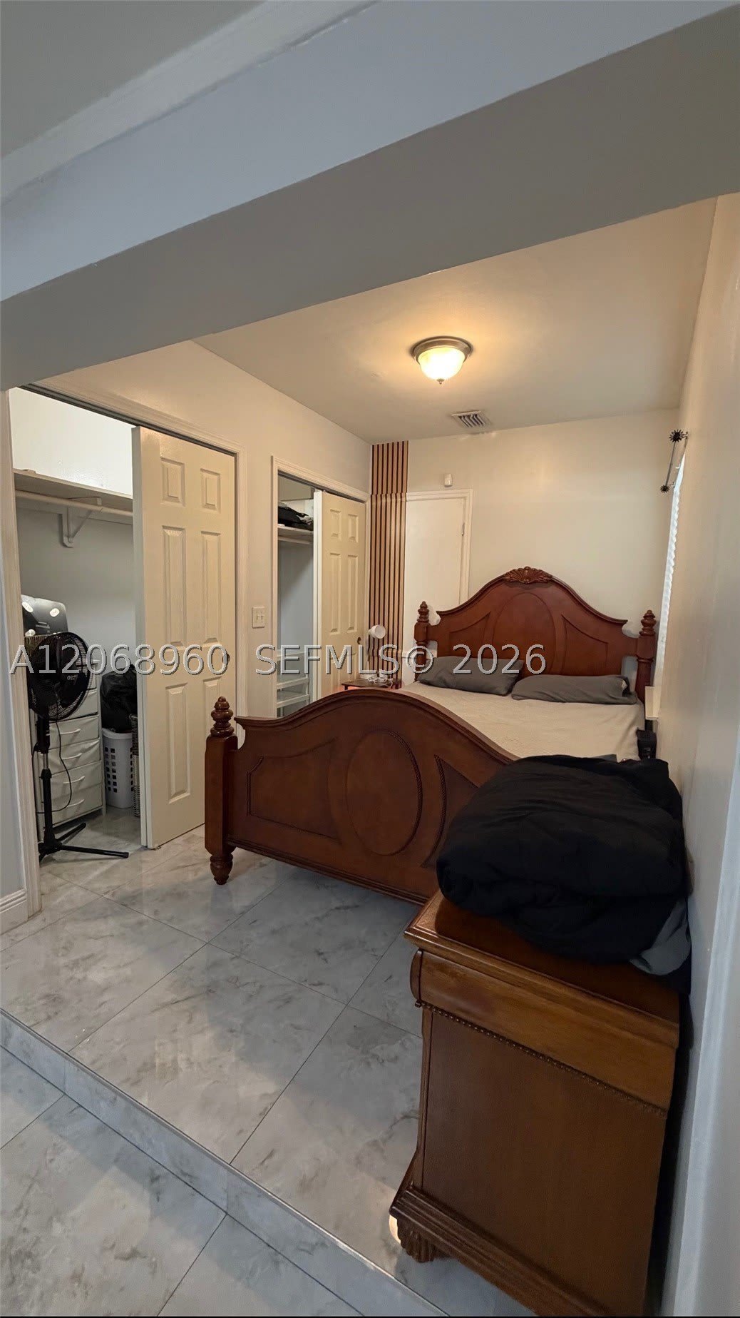 700 E 8th Ct – photo 3