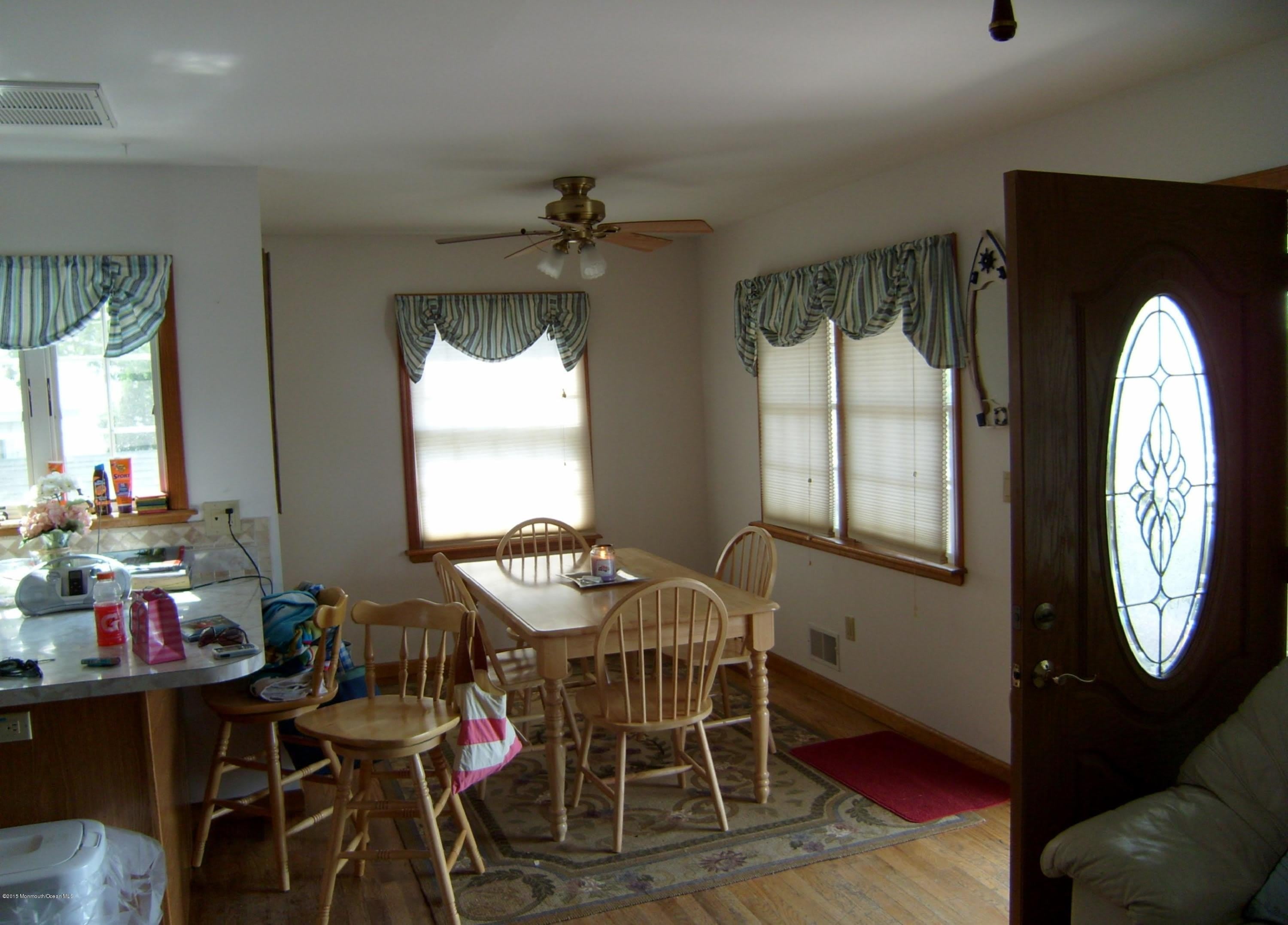 327 New Bedford Road – photo 4