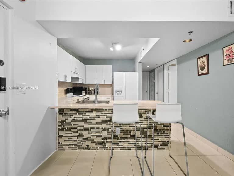 104 Southwest 9th Street – photo 4