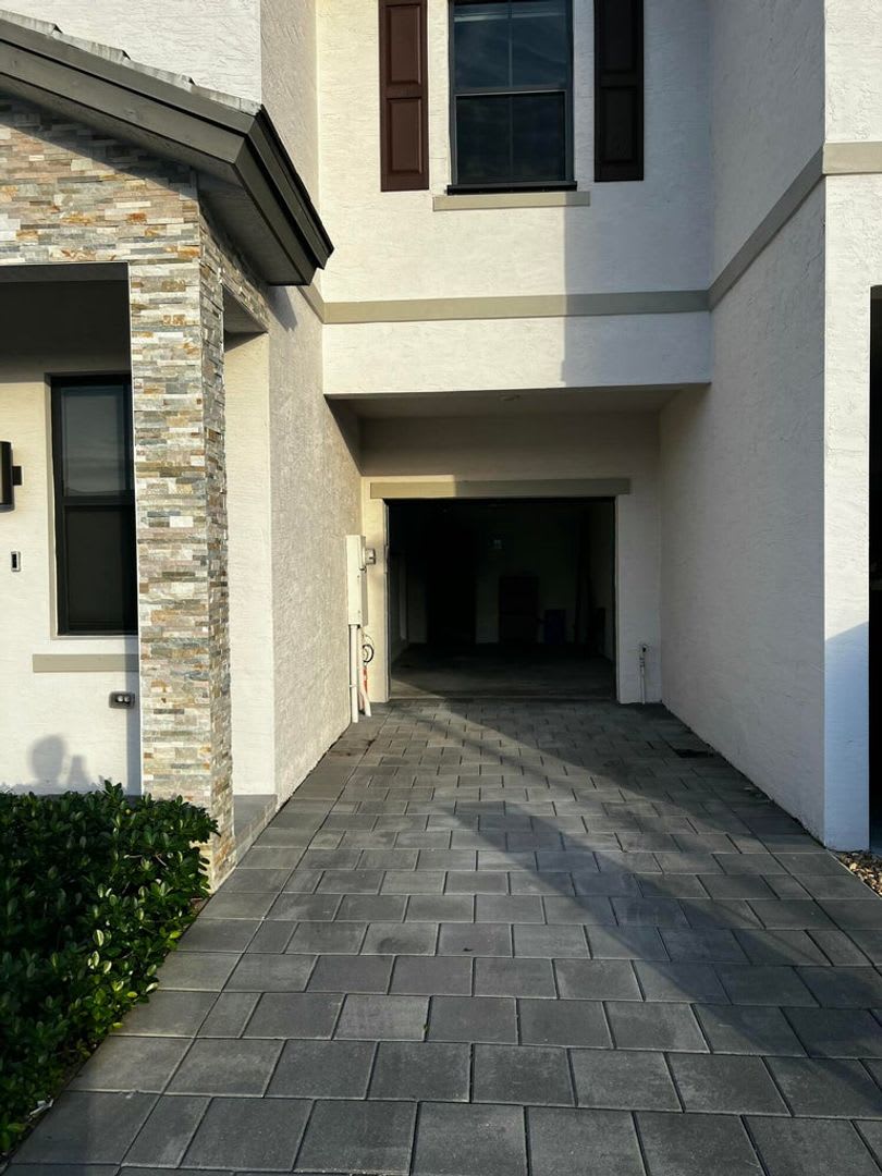 542 SW 19TH TER #Townhouse 542 FORT LAUDERDALE, FL 33312 – photo 4