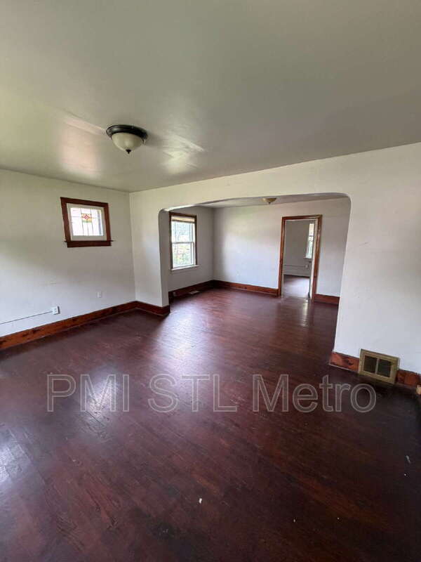 5336 Fletcher Street – photo 2