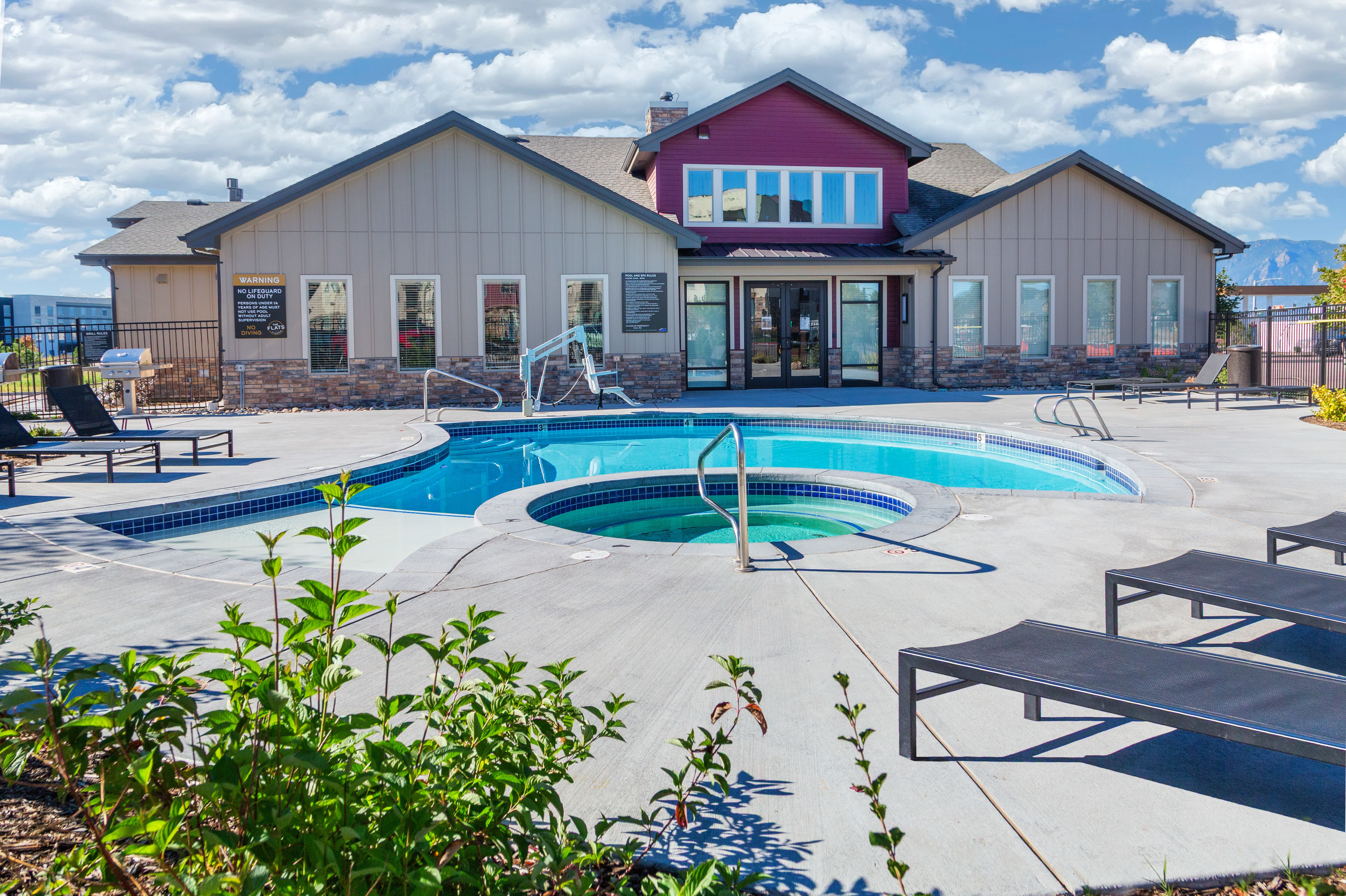 Flats at Pine Cliff – photo 4