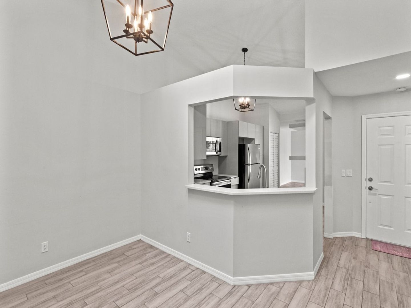 Sixty Oaks Beautifully Remodeled Patio Home – photo 3