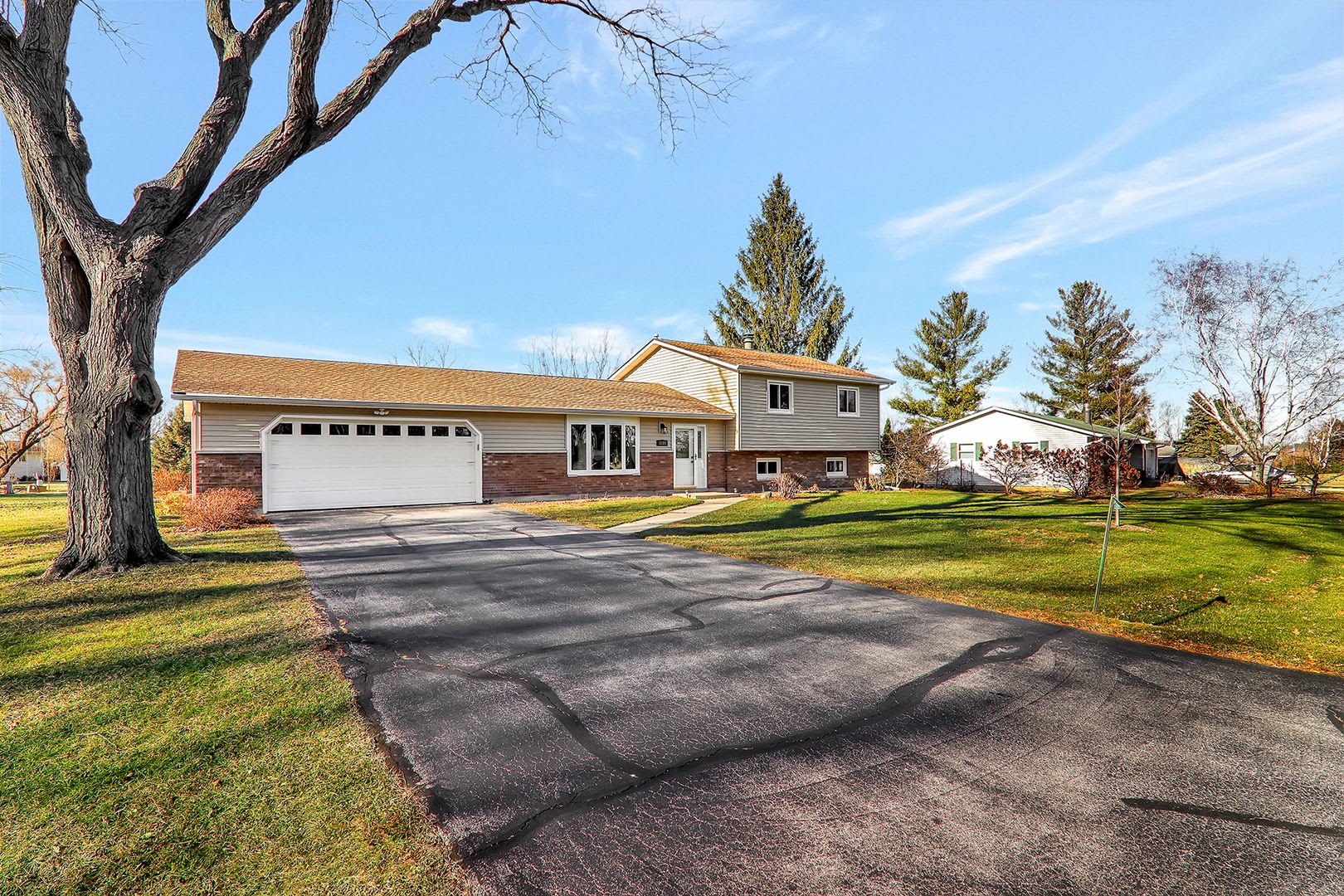 3789 Skyhigh Dr – photo 2