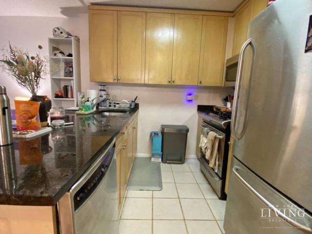 301 Elizabeth Street – photo 5