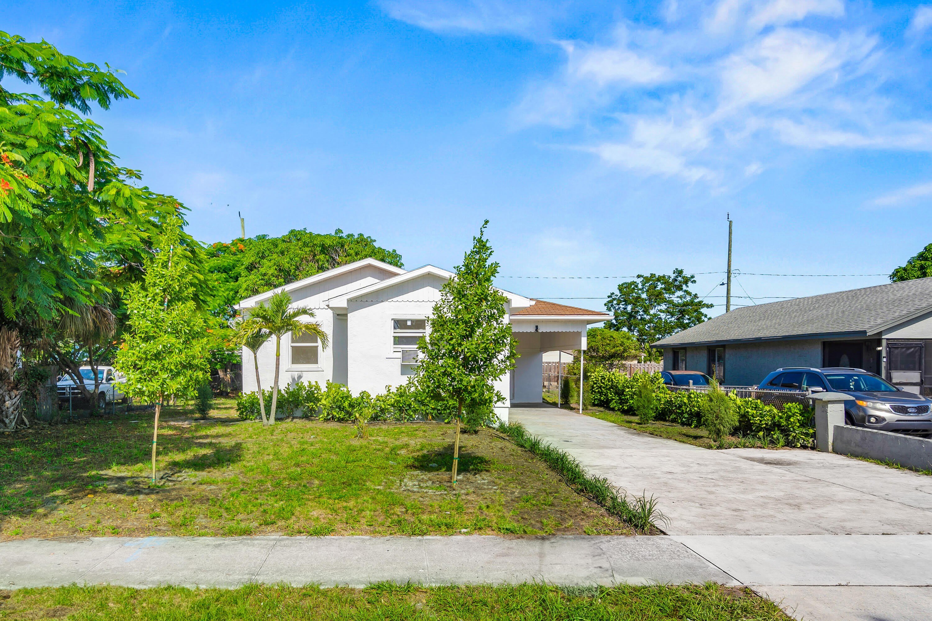 230 SW 6TH Avenue – photo 1