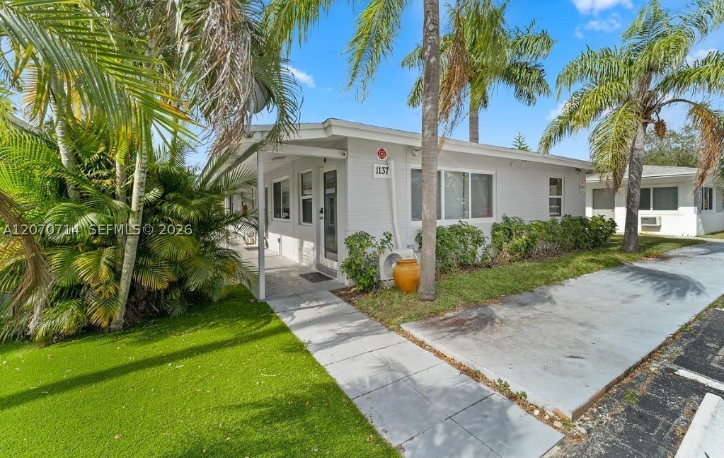 1133 NE 17th Ave – photo 2