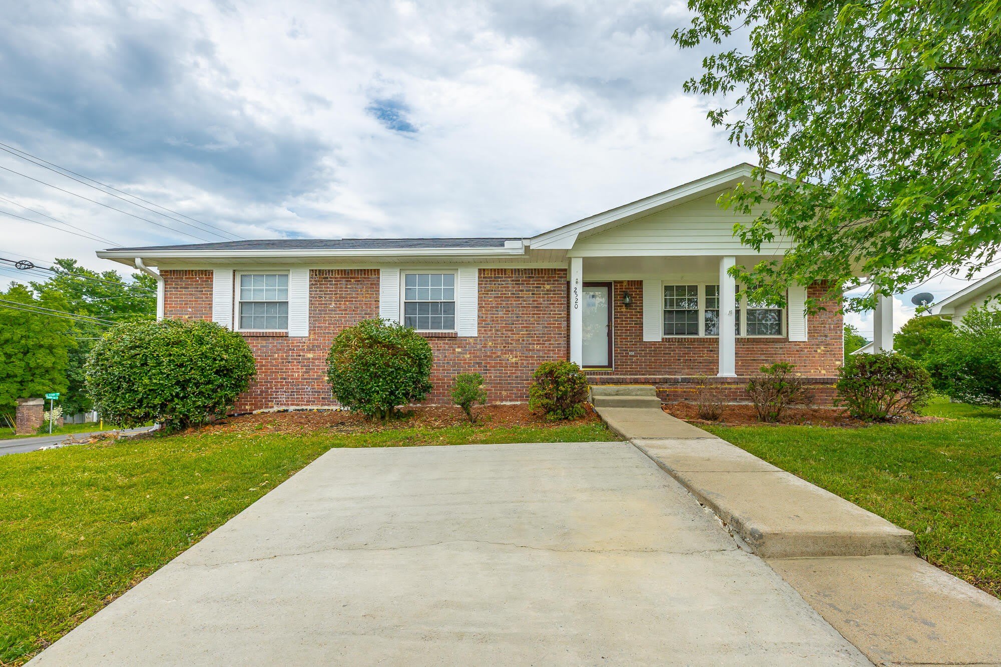 2520 Sharron Drive – photo 1