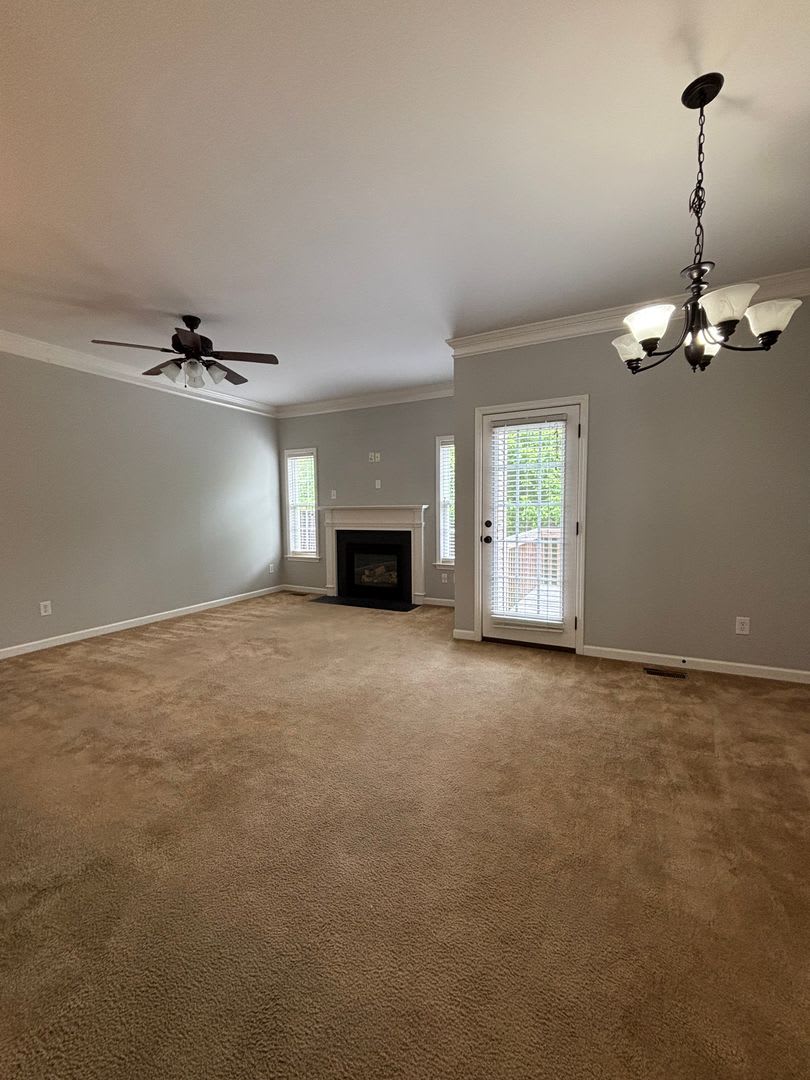 Charming Townhome In Clemmons – photo 4