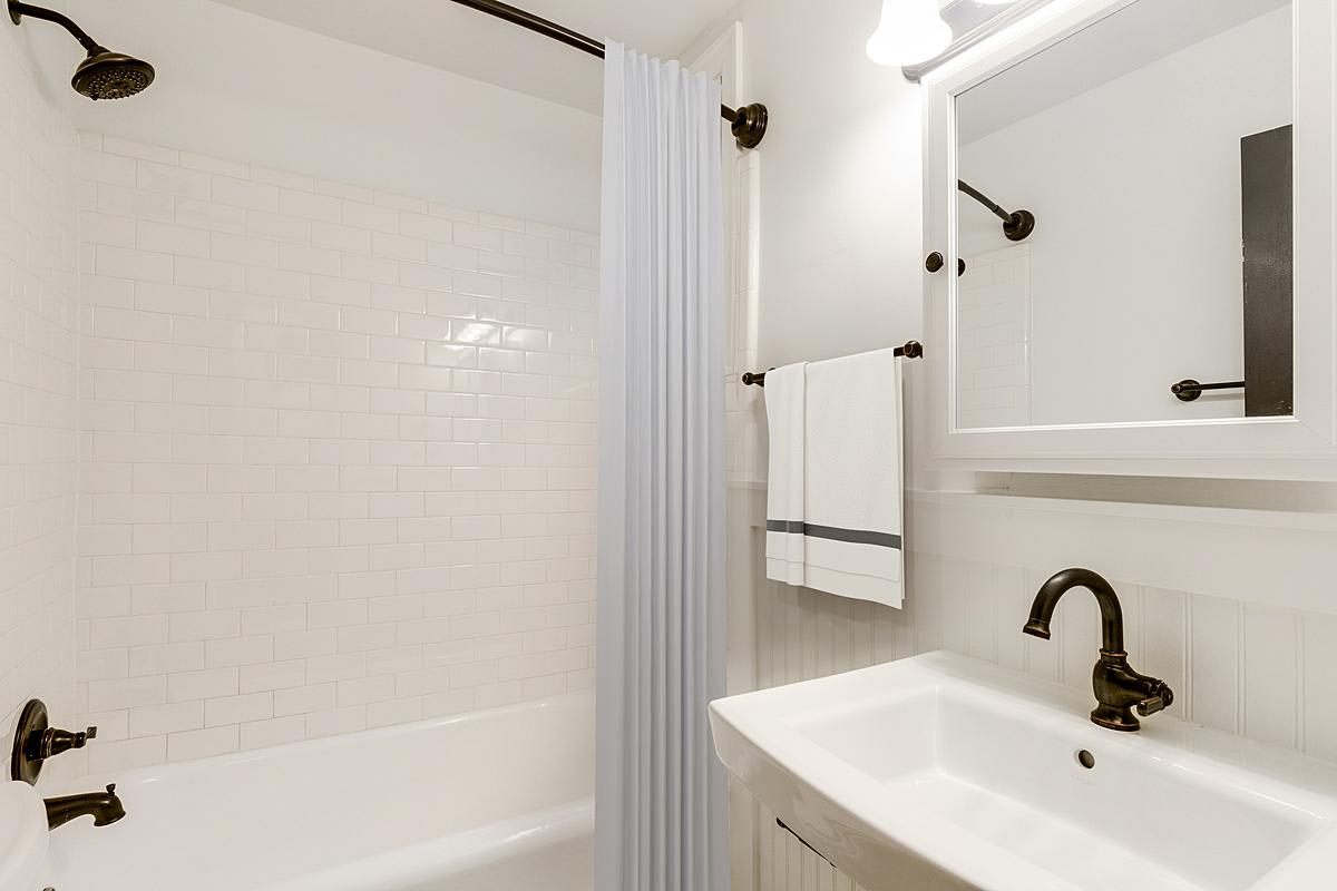 Eaton Apartments – photo 4