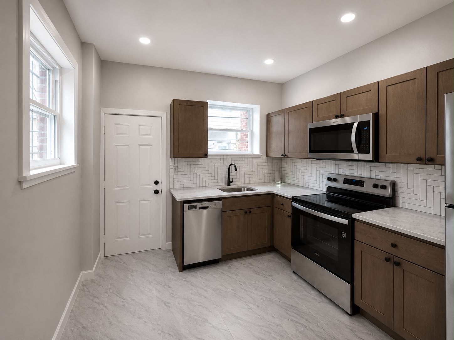 2336 Mountain Street – photo 5