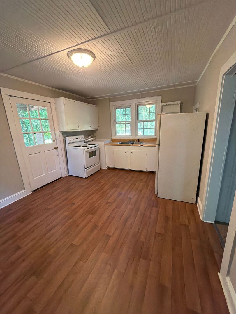 T.R. Lawing Realty Property – photo 5